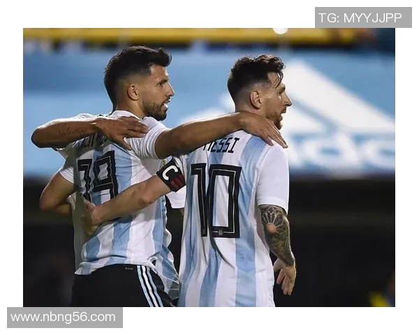 深圳足球队在世界杯预选赛中以79分高居积分榜首位展现强劲实力 深圳足球队在世界杯预选赛中以79分高居积分榜首位展现强劲实力